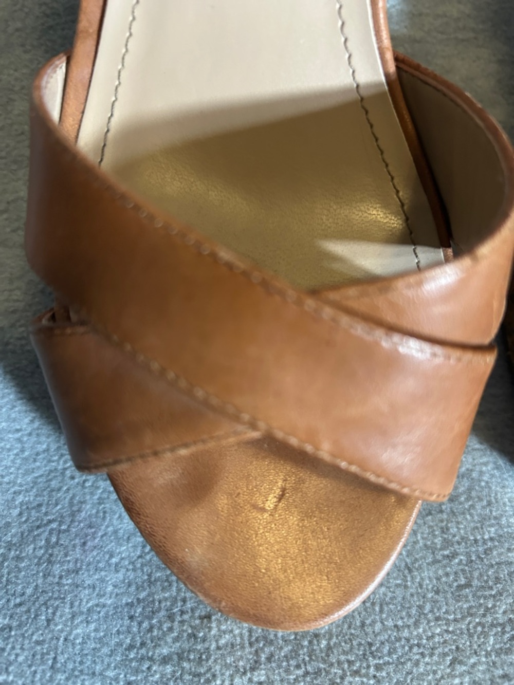 VINCE CAMUTO Leather Strappy Cognac Color Woven Look Platform  Wedge Heel Size 8 - Picture 9 of 10